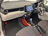 高品質カークリーニング ピカピCar 外装・内装、岐阜トヨペットの専門スタッフがシートもカーペットも綺麗に洗浄済み!プロの仕上げを是非ご確認下さいませ。