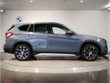 ☆BMWの前後重量配分50:50はエンジン自体をフロントタイヤよりも後ろにずらし、通常はエンジンルーム内に搭載される重量物であるバッテリーをトランクに移動させるなどして実現されています☆