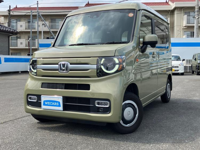 N-VAN +スタイル ファン 4WD 
