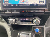 おしゃれなデザインのオートエアコン。