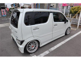 このお車は過去に修復歴が有ります。修復場所は( 後ろ )です。しかし写真の通り、きちんと直しています♪ので走行には問題は有りません。修復は(小)ですので御安心下さい♪