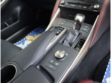 当店ではスポーツグレードや人気車種・上級グレードを主に仕入れ強化しております!中古車でお買い得感あるお車展示中となっておりますのでお客様のご来店、お見積もり依頼お待ちしております。