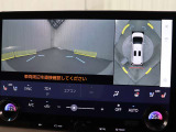 上から車両を見下ろしたような映像をナビゲーション画面に表示する「パノラミックビューモニターを搭載しています。