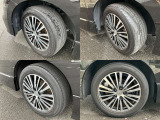 225/55R18 純正アルミホイール装着。