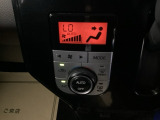 オートエアコンでオールシーズン快適に過ごせます。
