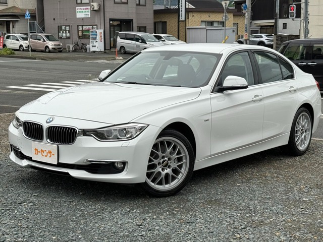 3シリーズセダン 320i xドライブ 4WD 
