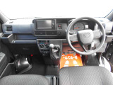運転席操作部全体になります!色の剥げなどなく綺麗です!ぜひ一度ご来店になり実車をご覧ください!もちろん遠方のお客様からのお問い合わせも大歓迎です!