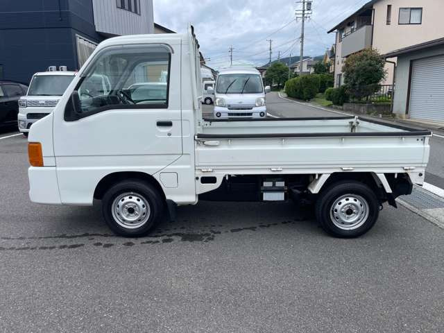 サンバートラック　スーパーチャージャー　1万km台 マニュアル 4WD エアコン スバル サンバートラック TC スーパーチャージャー 三方開 4WD 2011年