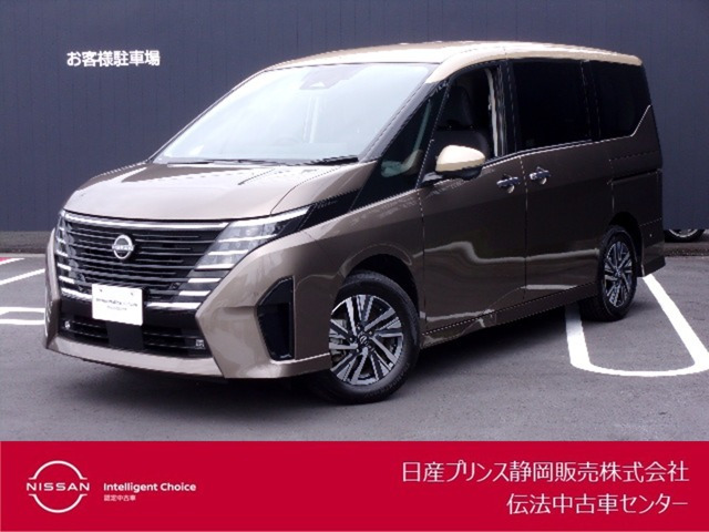 セレナ 1.4 e-4ORCE ハイウェイスターV 4WD 
