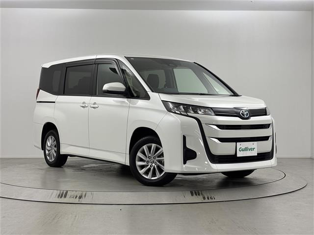 ノア 1.8 ハイブリッド G E-Four 4WD 修復歴無し