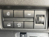【パワースライドドア】スマートキーや運転席のスイッチでスライドドアの開閉が可能♪電動だから力を入れてドアを開ける必要が無く、小さいお子様でも、重い荷物を持っている時もラクに開け閉めできます♪