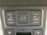 【パワーバックドア】スマートキーや運転席のボタンを押すだけでリアゲートが自動で開閉します!荷物を持っている時や、高い位置にあるバックドアを閉める際に便利な機能です♪