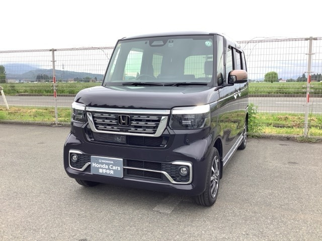 N-BOXカスタム  カスタム 660 4WD