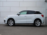 Q2 1.0 TFSI スポーツ 