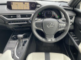 UX 250h Fスポーツ 本革シート サンルーフ