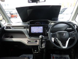視界も良好なコックピットです。スタイリッシュなインテリアデザイン☆