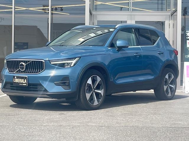 XC40  4WD 本革シート