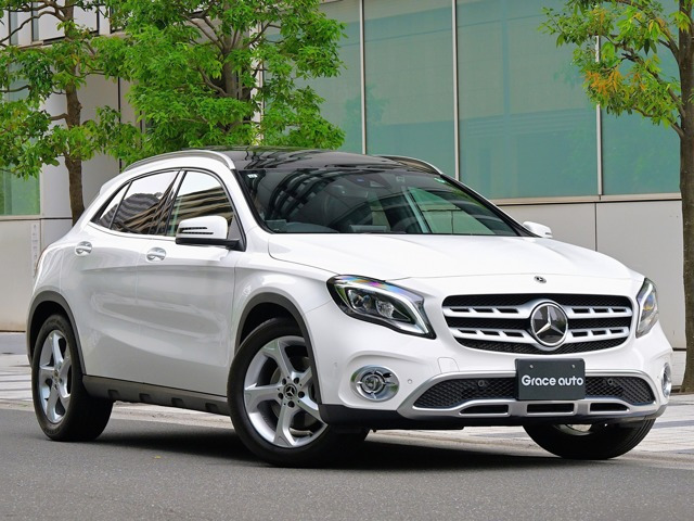 GLAクラス GLA220 4マチック 4WD プレミアムP レ-ダ-P パノラマSR 1オ-ナ-車