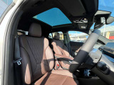 BMWらしい、シンプルですが直感で使いやすい内装デザインです。