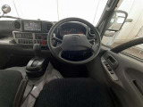 見通しのよいすっきりとした視界で、誰でも運転しやすいです。運転のしやすさは疲れにくさにも繋がりますよ♪