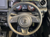 【純正革巻きステアリング】上質な革を使用することで、手にしっかり馴染みとても運転しやすいハンドルです♪