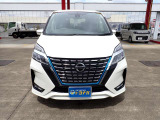 セレナ 1.2 e-POWER ハイウェイスター V 後席フリップダウンモニター