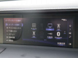 『1台』のお車に対して、3名体制で日々議論を重ね仕入れを行っております。