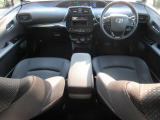 プリウス 1.8 S E-Four 4WD CD ETC 衝突回避軽減 横滑り防止