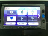 ナビゲーションはフルセグTVのGathers純正メモリーナビを搭載しています。Bluetoothオーディオ機能がありますので、スマートフォンなどの音楽も再生できます。