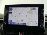 9インチのディスプレイオーディオ装着です。スマホとの通信で様々なサービスが楽しめます。TV視聴にも対応しています。