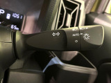 【オートライト】周りの明るさに応じて自動でヘッドライトの点灯・消灯ができる機能です!ライトの付け忘れ・消し忘れなどが無くなり、雨の日や夕方の走行も安心!トンネル通過時も便利ですね♪