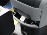 当店ではスポーツグレードや人気車種・上級グレードを主に仕入れ強化しております!中古車でお買い得感あるお車展示中となっておりますのでお客様のご来店、お見積もり依頼お待ちしております。