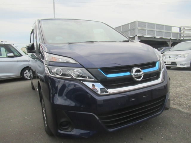 セレナ 1.2 e-POWER XV 