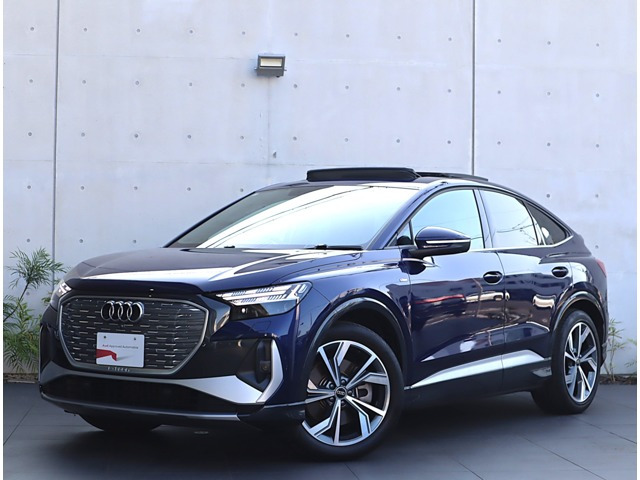 Q4スポーツバックe-tron 40 Sライン 