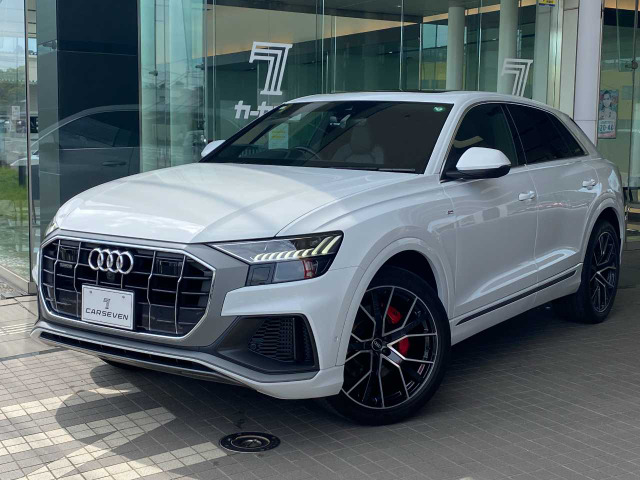 Q8 55 TFSI クワトロ Sライン 4WD コンフォートアシスタンス・Sラインプラスパッケー...