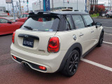 自宅に居ながらスマートフォンでお車の確認が可能です!リーデックではWEB商談サービスを導入しています。