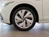 スタイル専用17インチアルミホイール タイヤサイズ225/45R17。