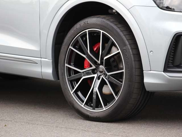 アウディ Q8 55 TFSI クワトロ Sライン 4WD の中古車詳細 (2,000