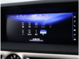 お車選びをお楽しみ頂けるよう、在庫車の展示スペースを十分に確保しております。