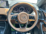 【純正革巻きステアリング】上質な革を使用することで、手にしっかり馴染みとても運転しやすいハンドルです♪