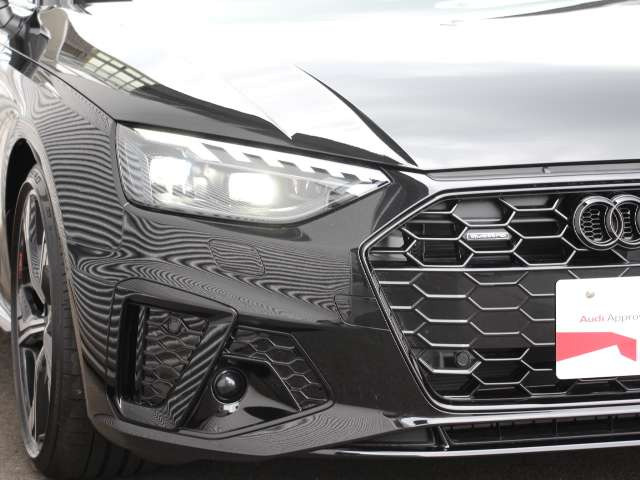 アウディ A4アバント 2.0 Sライン コンペティション プラス