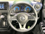 【純正革巻きステアリング】上質な革を使用することで、手にしっかり馴染みとても運転しやすいハンドルです♪