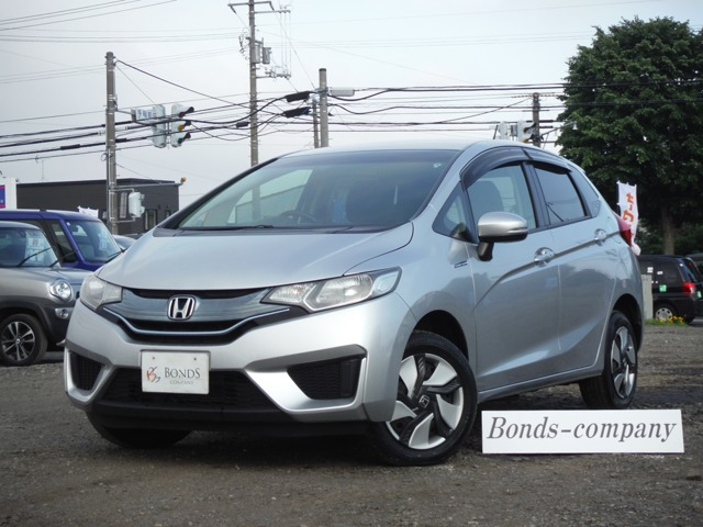フィット 1.5 ハイブリッド Fパッケージ 4WD 純正エンジンスターター・ドライブレコーダ