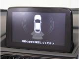 【パーキングセンサー】バンパーに付いたセンサーが障害物を検知。一定の距離に近づくとアラートで教えてくれます。狭い駐車スペースや車庫入れ時も安心です。