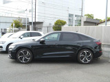 Q8スポーツバック e-tron 55 クワトロ Sライン 4WD 
