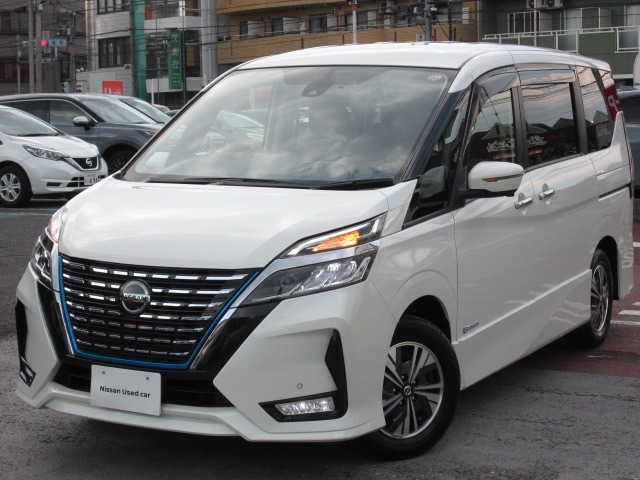 セレナ 1.2 e-POWER ハイウェイスター V 