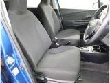 運転席の写真です!座り心地も良さそう、あなたのドライビングポジションをガッチリ支え、心地よい安心感で、ロングドライブもらくらく??