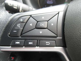 ステアリングスイッチ搭載!ハンドルひとつで手を離さなくても運転中視線をそらさなくても操作が出来て便利です♪