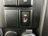運転席はシートヒーター機能付。