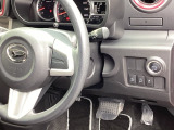 黒い丸いボタンを押して、エンジンスタートが可能なプッシュエンジンスタートシステムです!一度味わったらこの装備が必需品になってしまいます。